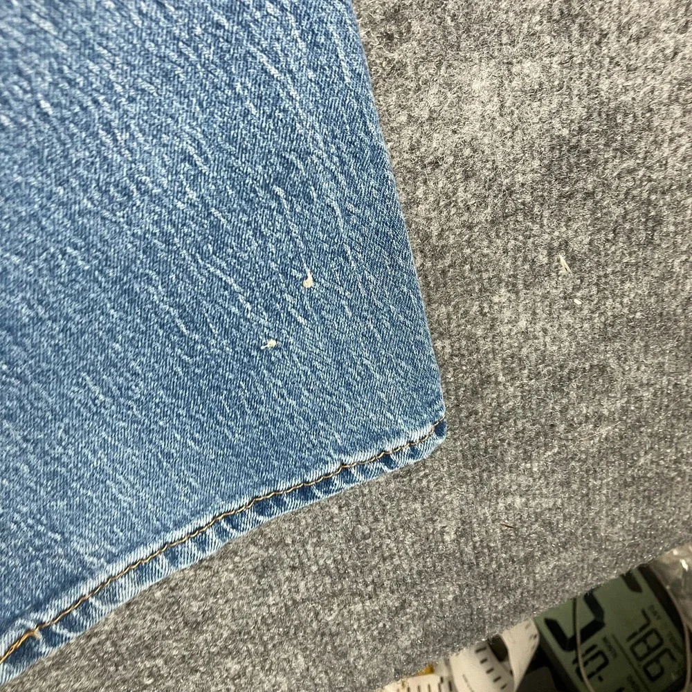 Levi's 505‎ Jeans Mens W36 L30 Straight Fit Light Wash Distressed Denim Pants